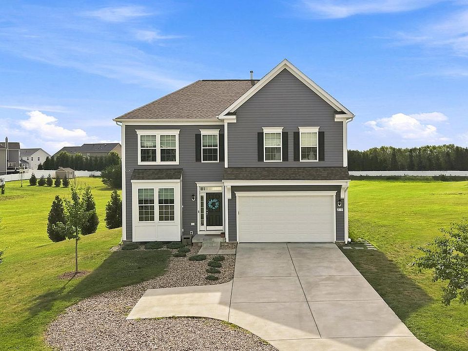1st image of 215 Upperville Dr