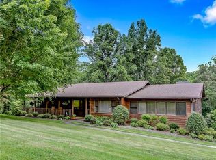 17 Exeter Dr, Candler, NC 28715