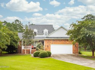 225 Sarahs Cir, New Bern, NC 28562