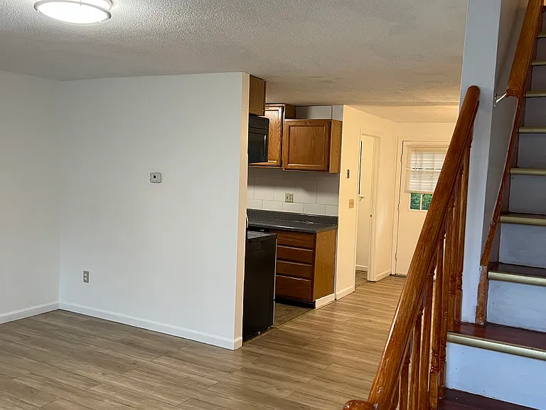 294 Meridian St — Photo 3