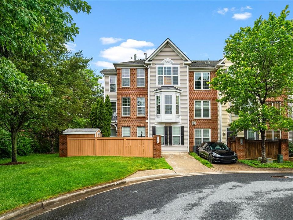 1st image of 116 Whiskey Creek Cir #1
