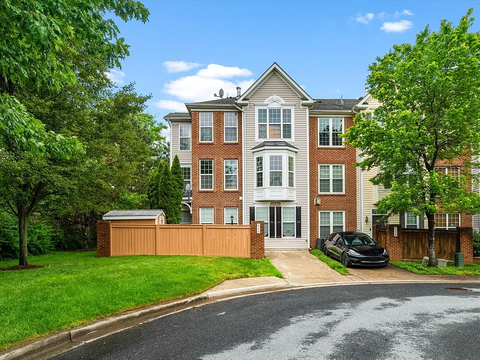 116 Whiskey Creek Cir #1