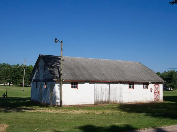 404 E Willow St, Forreston, IL 61030