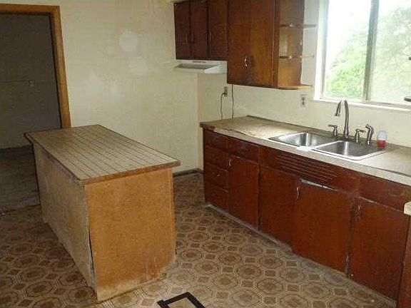 3rd image of 254 Madison 5553 St #5553