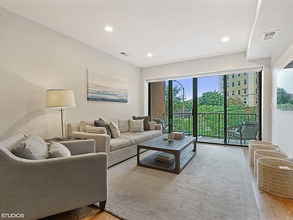 2nd image of 1926 N Lincoln Park W APT 3A