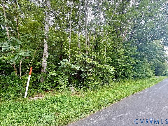4th image of 1 Forest Chapel Rd