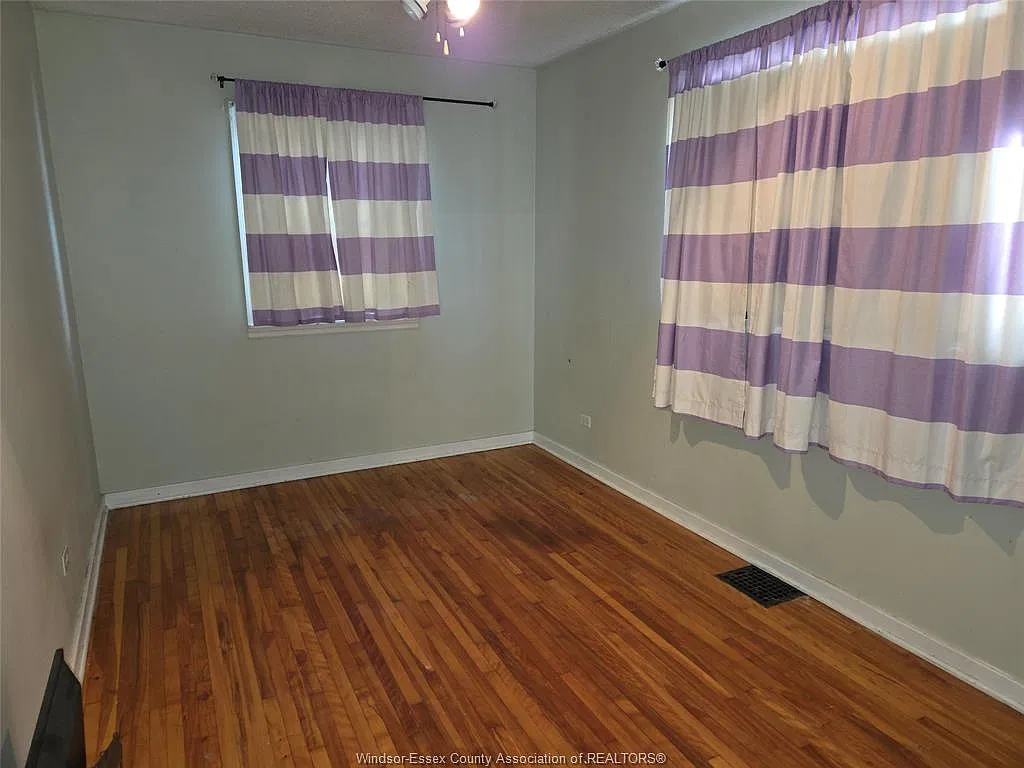 3 bed, $2,200 — Photo 3