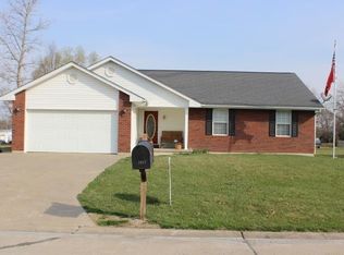 1017 Southway Ct, Bowling Green, MO 63334