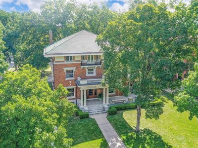3 Janssen Pl, Kansas City, MO, 64109