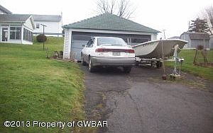 2nd image of 14 Burke St