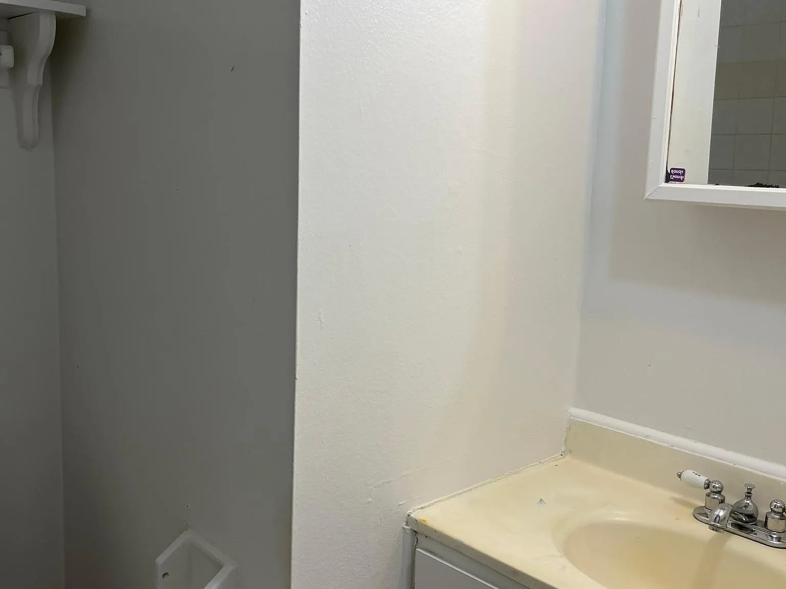 3 bed, 1.5 bath, 1265 sqft, $1,750 — Photo 2