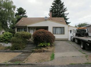 11421 SE Salmon St, Portland, OR 97216