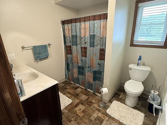 2nd image of 512 N 9th St