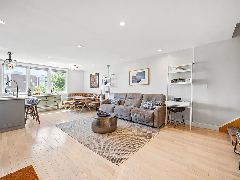 22-14 43rd St #TOPFLOOR — Photo 5