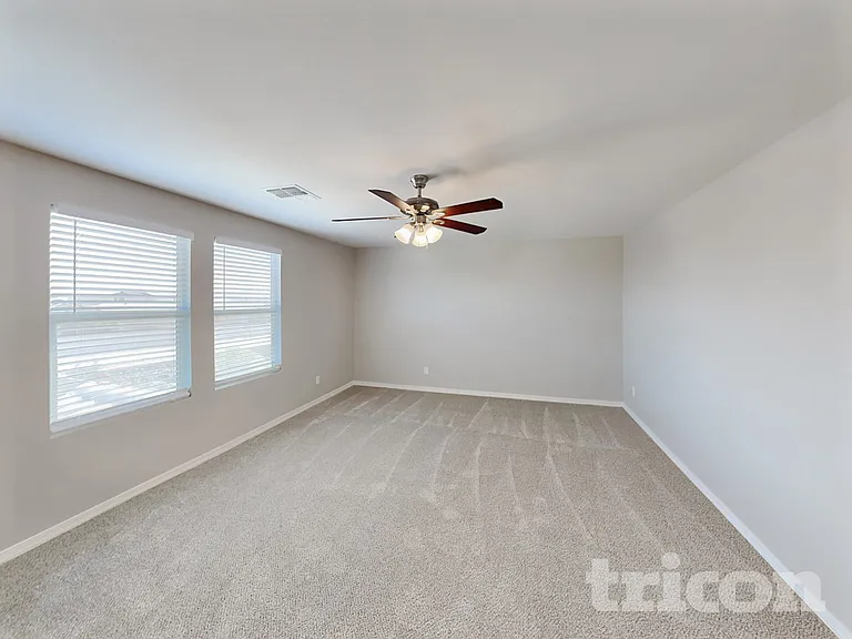 379 W Mammoth Cave Dr — Photo 6