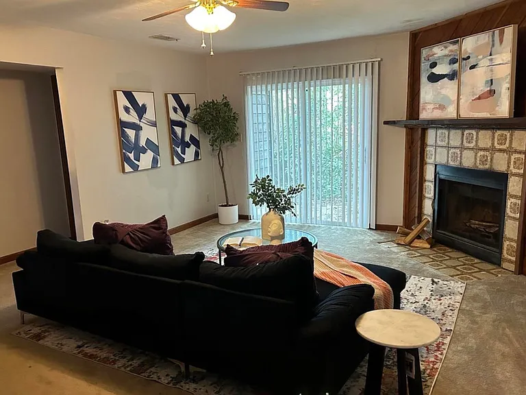 2928 Woodrich Dr #B — Photo 1