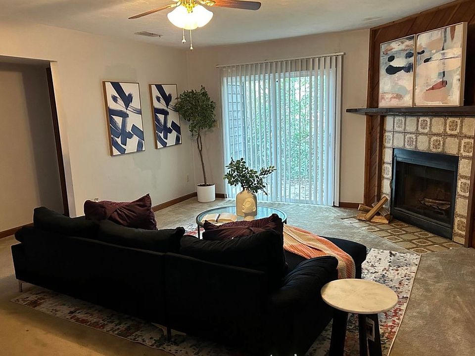 1st image of 2928 Woodrich Dr APT B