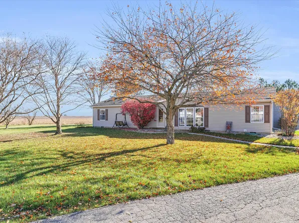 15 Cherry Ct, Ogden, IL 61859