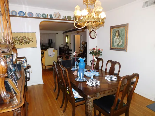 65-19 Boelsen Crescent image 1 of 20