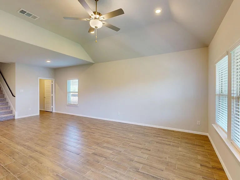 405 Wydown Dr — Photo 8