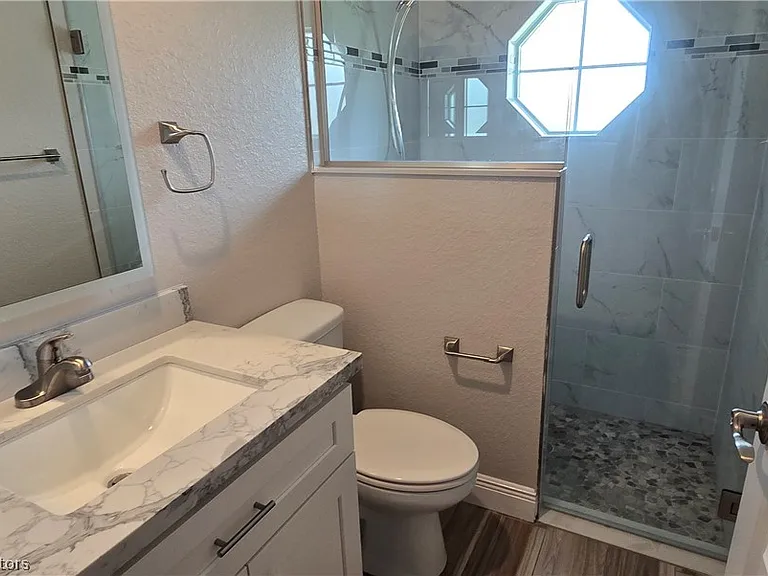 4410 Lake Haven Blvd — Photo 18