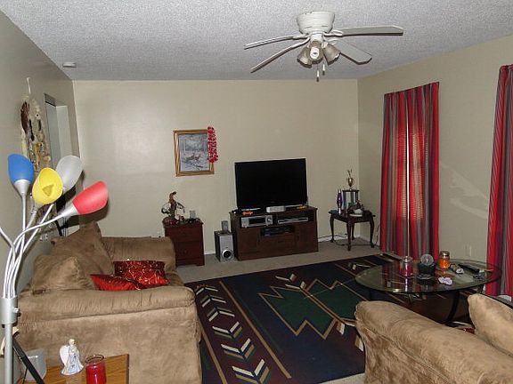 2nd image of 601 E Pamela Dr