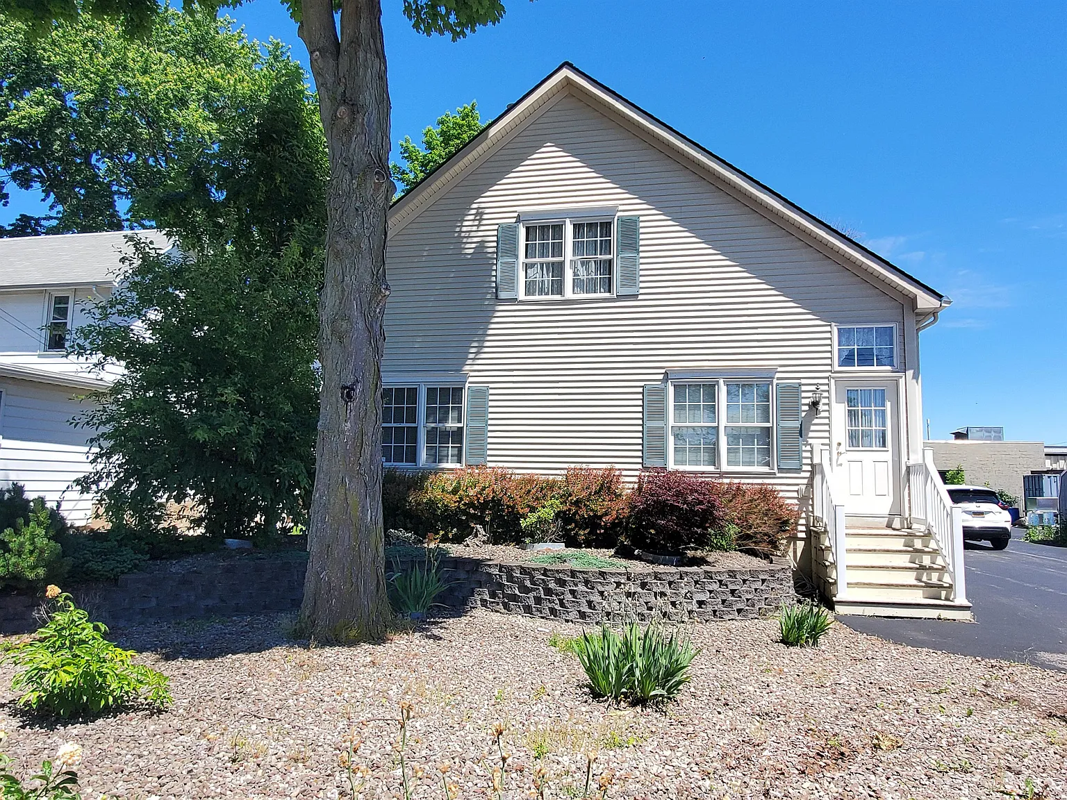 23 Martin Street - 1 — Photo 2