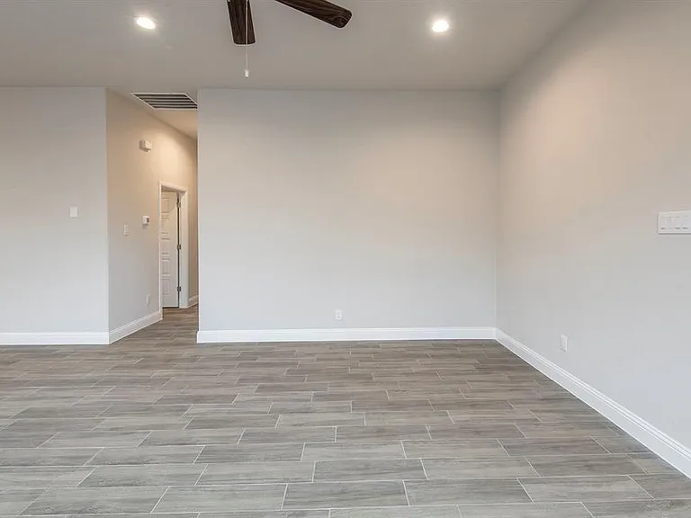 2301 Ruff Rd — Photo 6