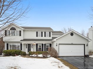 372 Brookhaven Cir, Sugar Grove, IL 60554