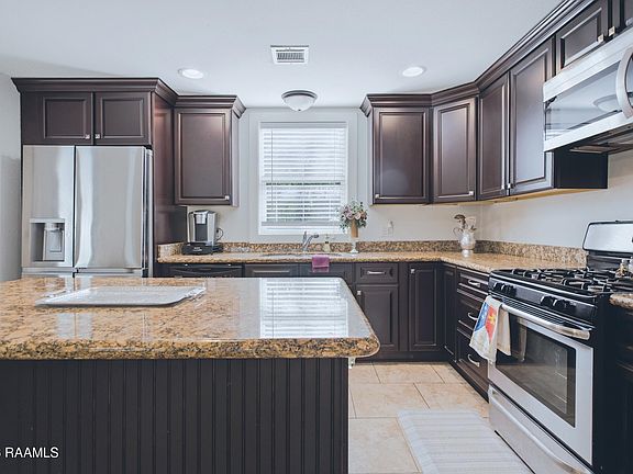 5th image of 2814 W Willow St