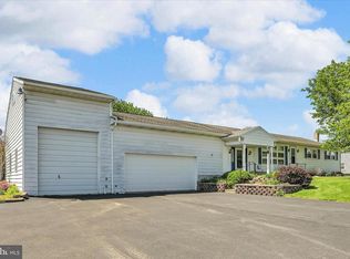 1390 Pottsville Pike, Shoemakersville, PA 19555