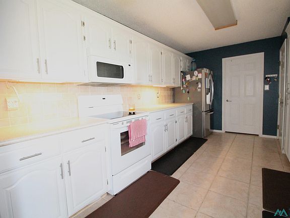 4th image of 2109 Northglen Dr