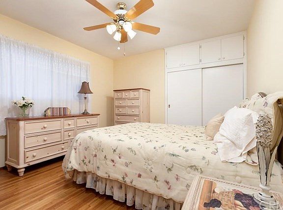5th image of 1030 E 2nd St Unit 3