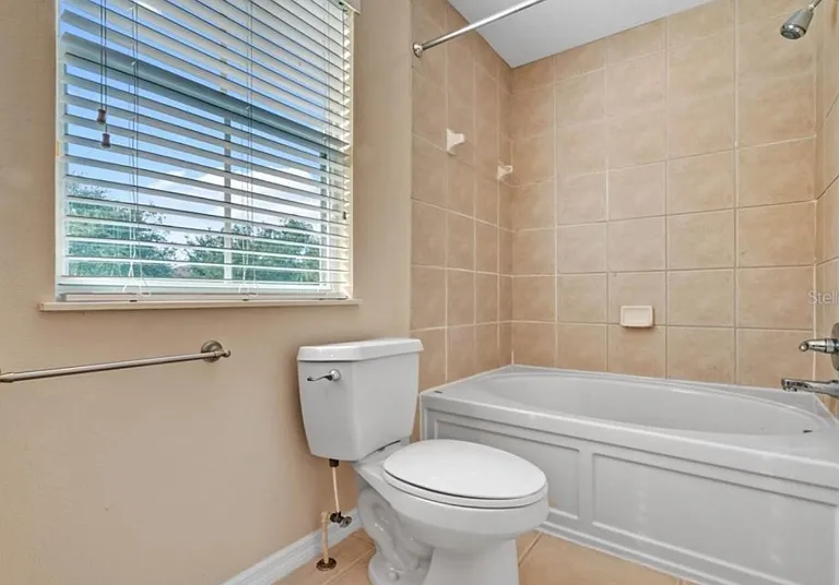1741 Retreat View Cir — Photo 6