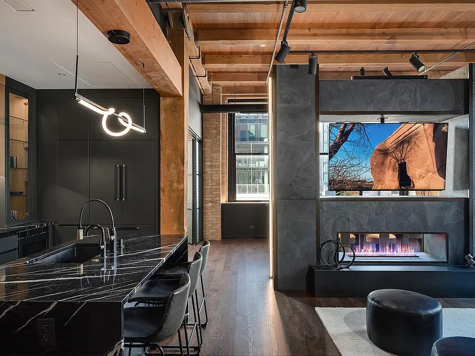 1101 W Lake St #3D