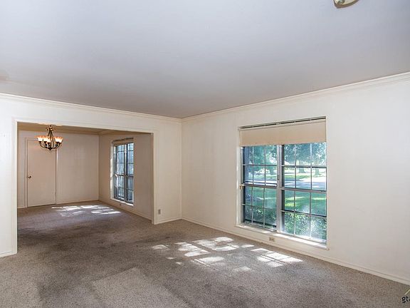 5th image of 8301 Columbia Dr