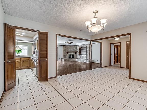 5th image of 12219 S Villa Ave