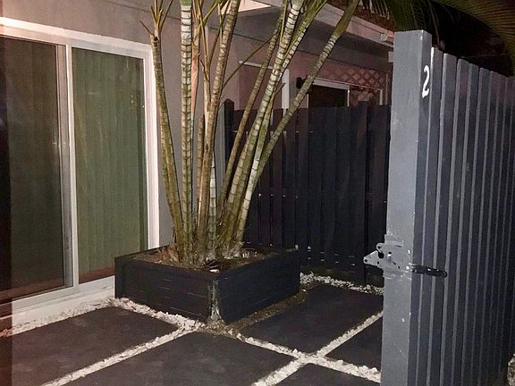 3rd image of 1801 NE 56th St APT 02