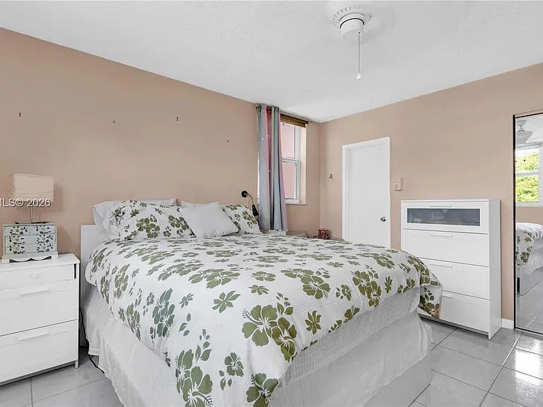 2861 Somerset Dr #301 — Photo 20