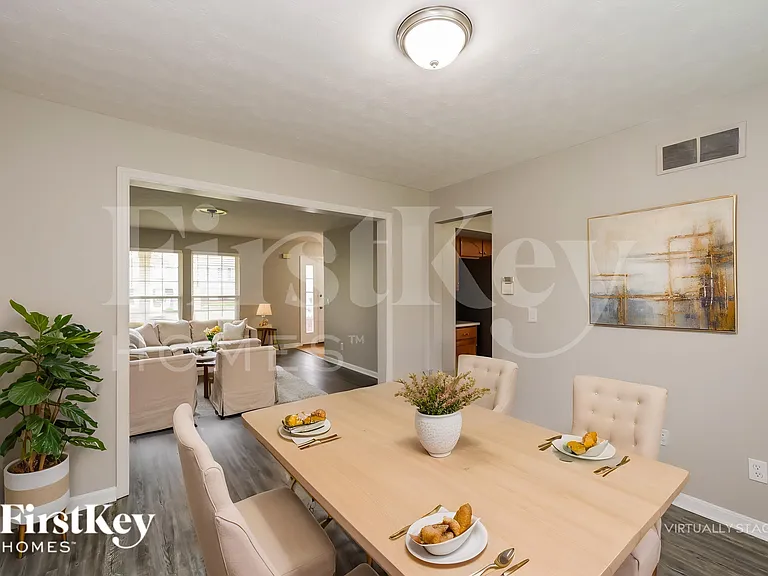 1211 Parkside Dr — Photo 6