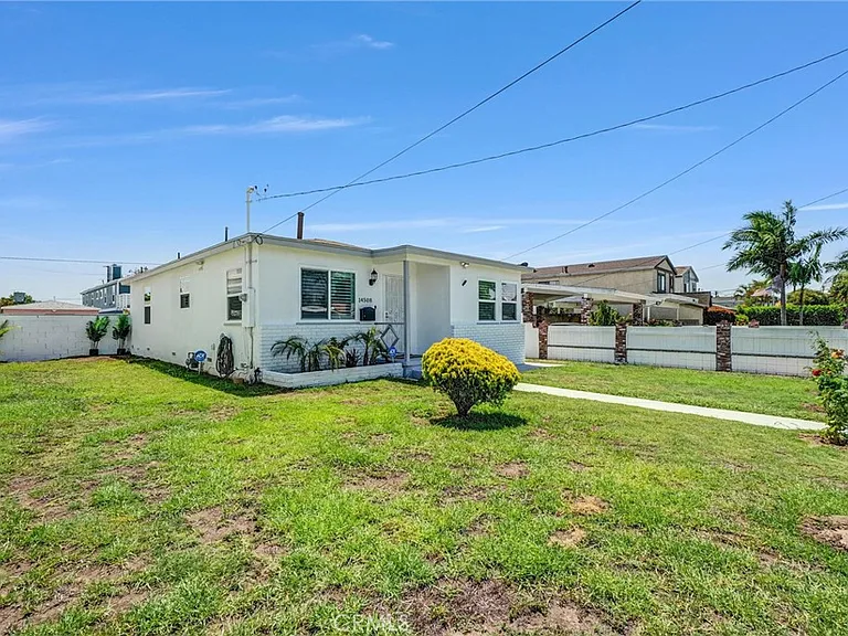 14508 Kingsdale Ave — Photo 1