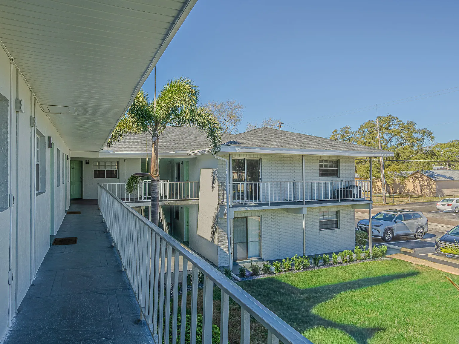 Greenbriar Apartments — Photo 2