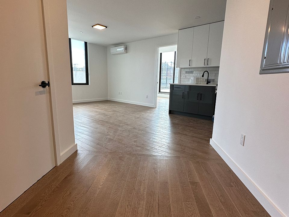 1st image of 12-20 Astoria Blvd #2C