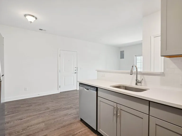 Laurel Run Apartments — Photo 16
