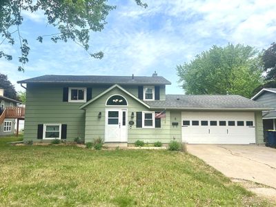 8 Sunrise Dr, New Ulm, MN, 56073