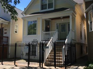4143 W Roscoe St #2, Chicago, IL 60641