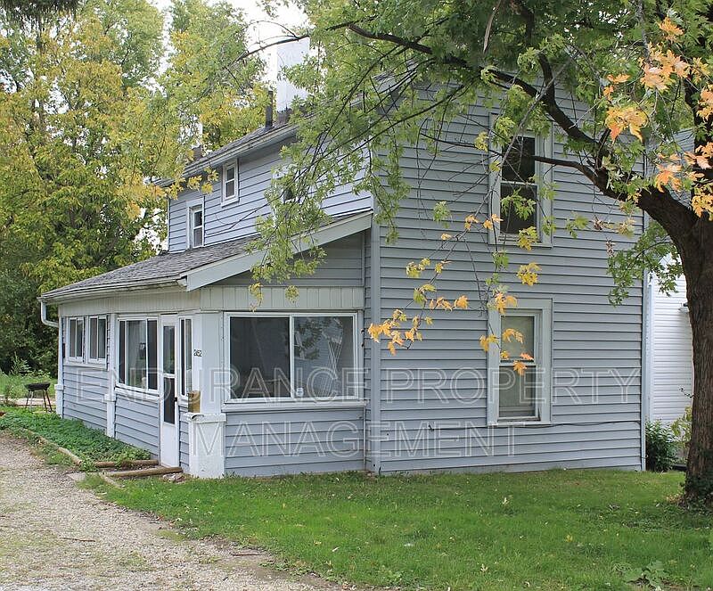 1st image of 2452 Fairport Ave