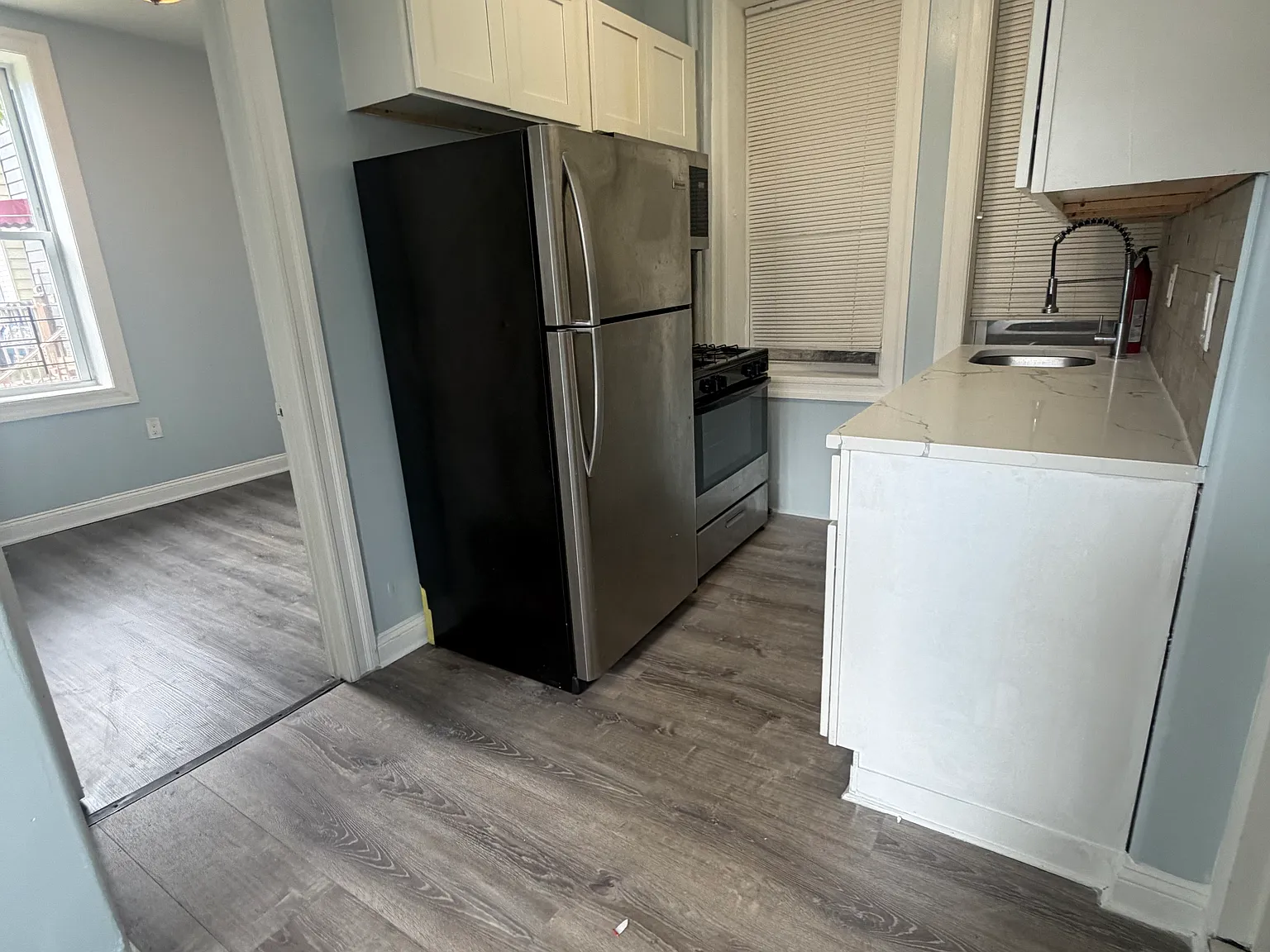 1 bed, 550 sqft, $2,300 — Photo 2