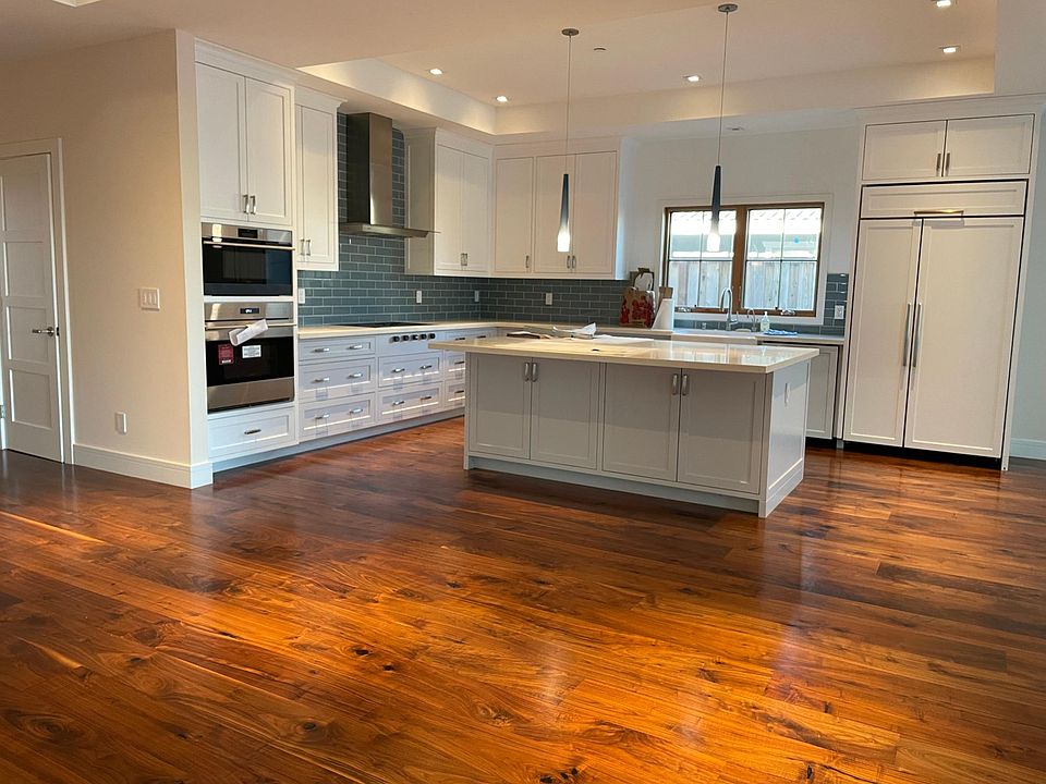 1st image of 3259 Los Prados St