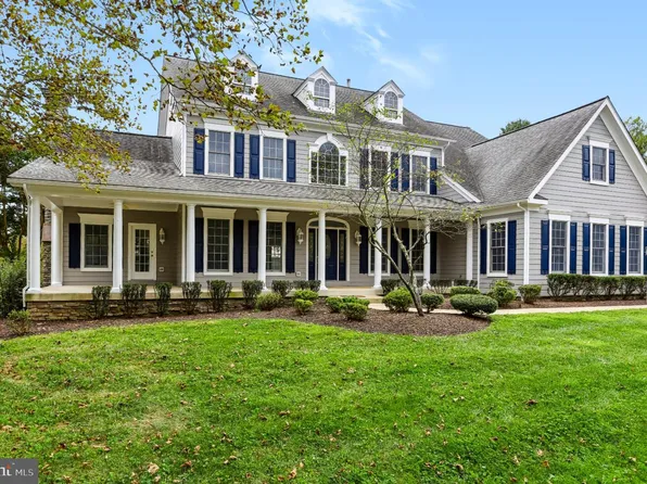 42365 Green Meadow Ln, Leesburg, VA 20176